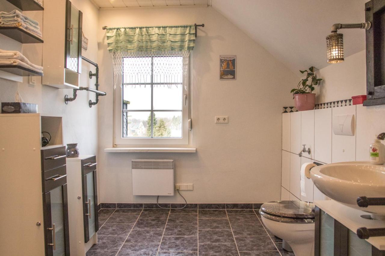 Zum Schieferhaus Apartman Wermelskirchen Kültér fotó